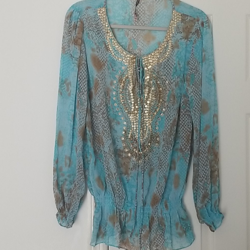Aqua resort style top